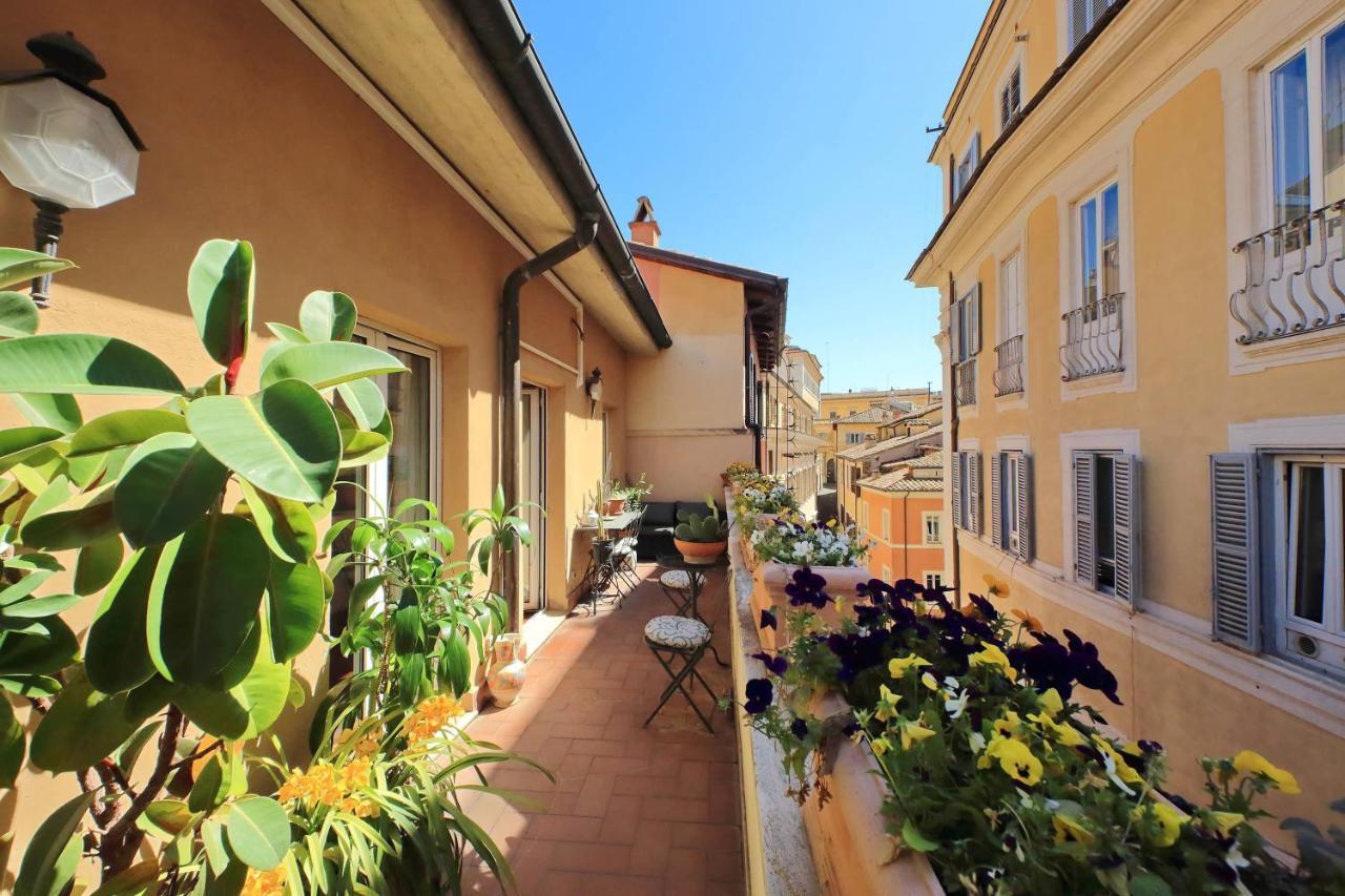4Bnb - Luxury Trevi Apartment W Terrace Rome Bagian luar foto
