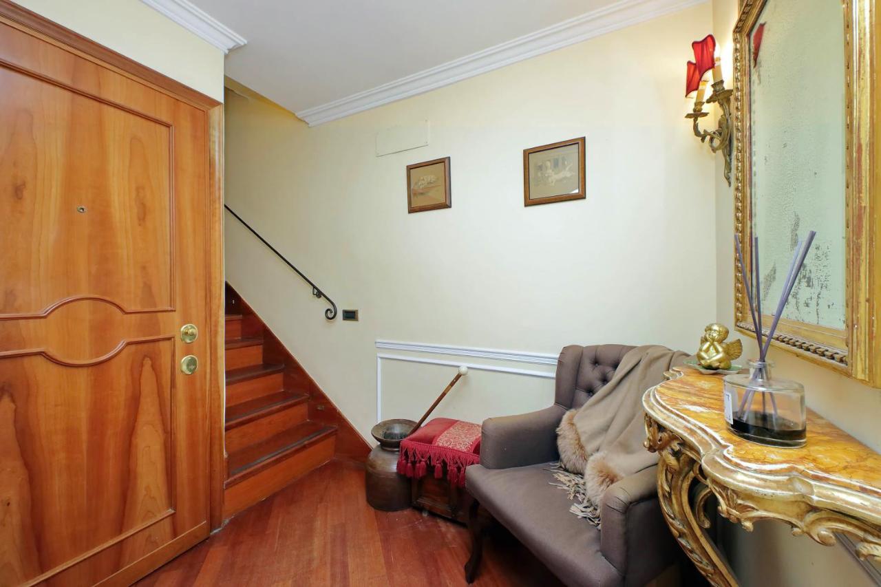 4Bnb - Luxury Trevi Apartment W Terrace Rome Bagian luar foto