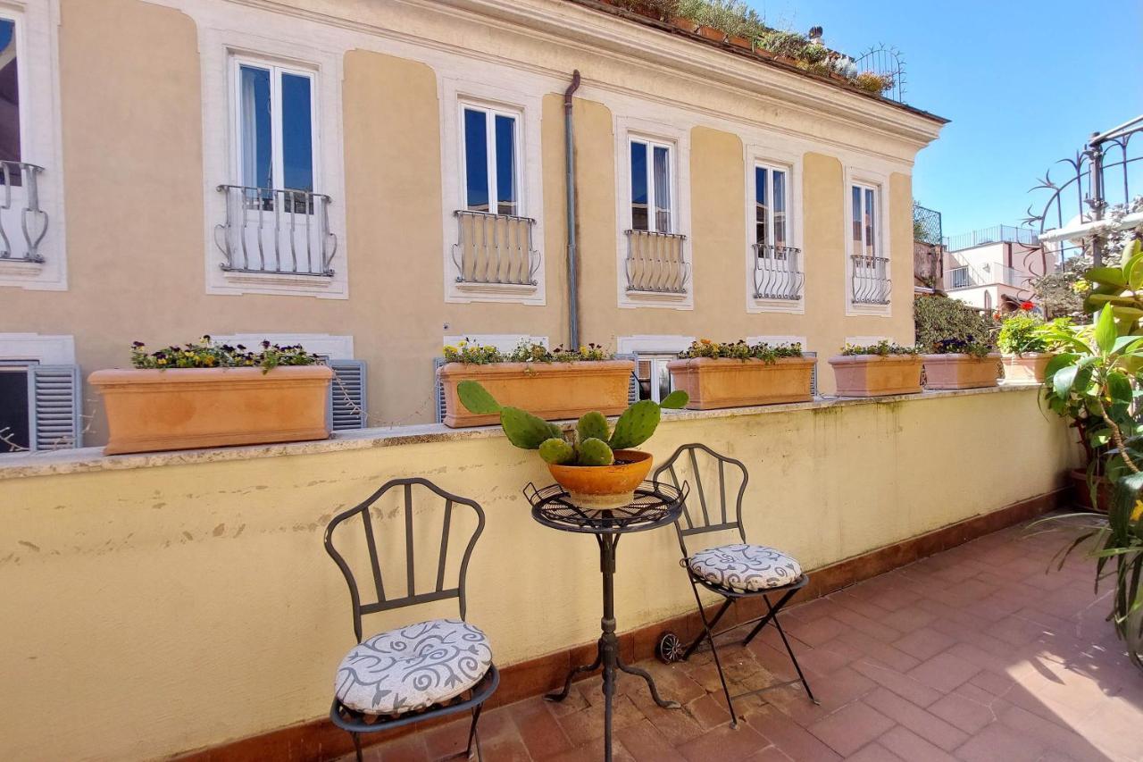 4Bnb - Luxury Trevi Apartment W Terrace Rome Bagian luar foto