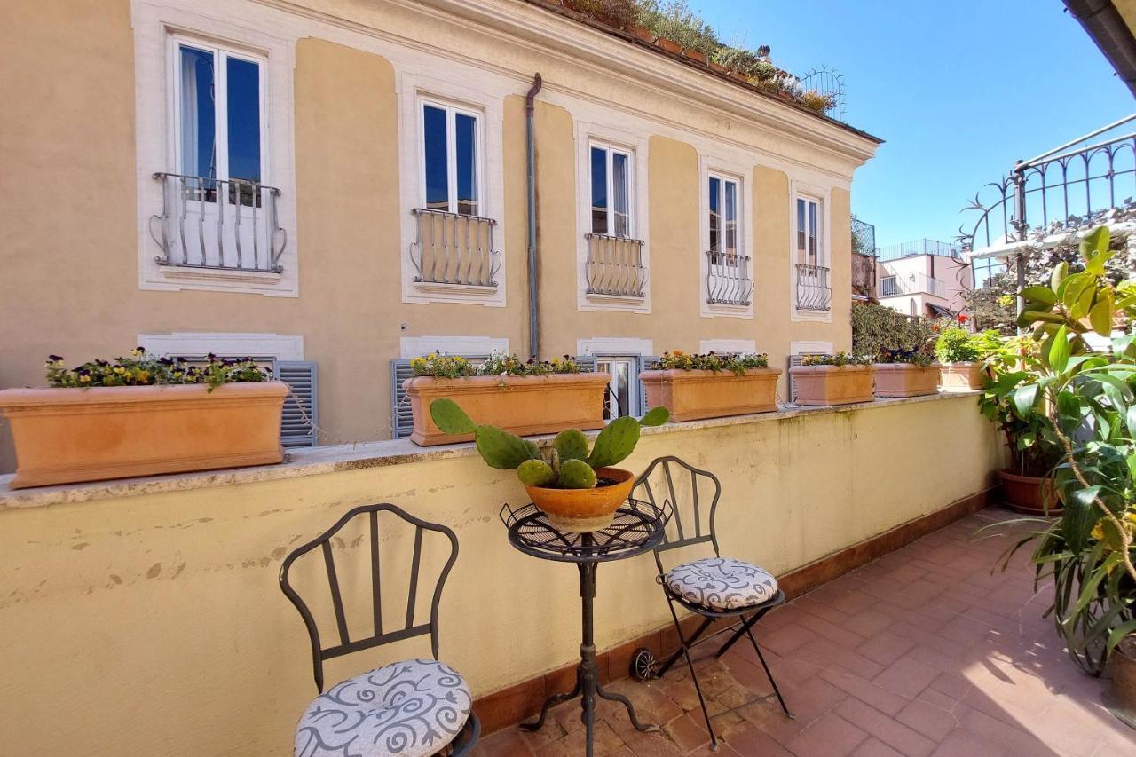 4Bnb - Luxury Trevi Apartment W Terrace Rome Bagian luar foto