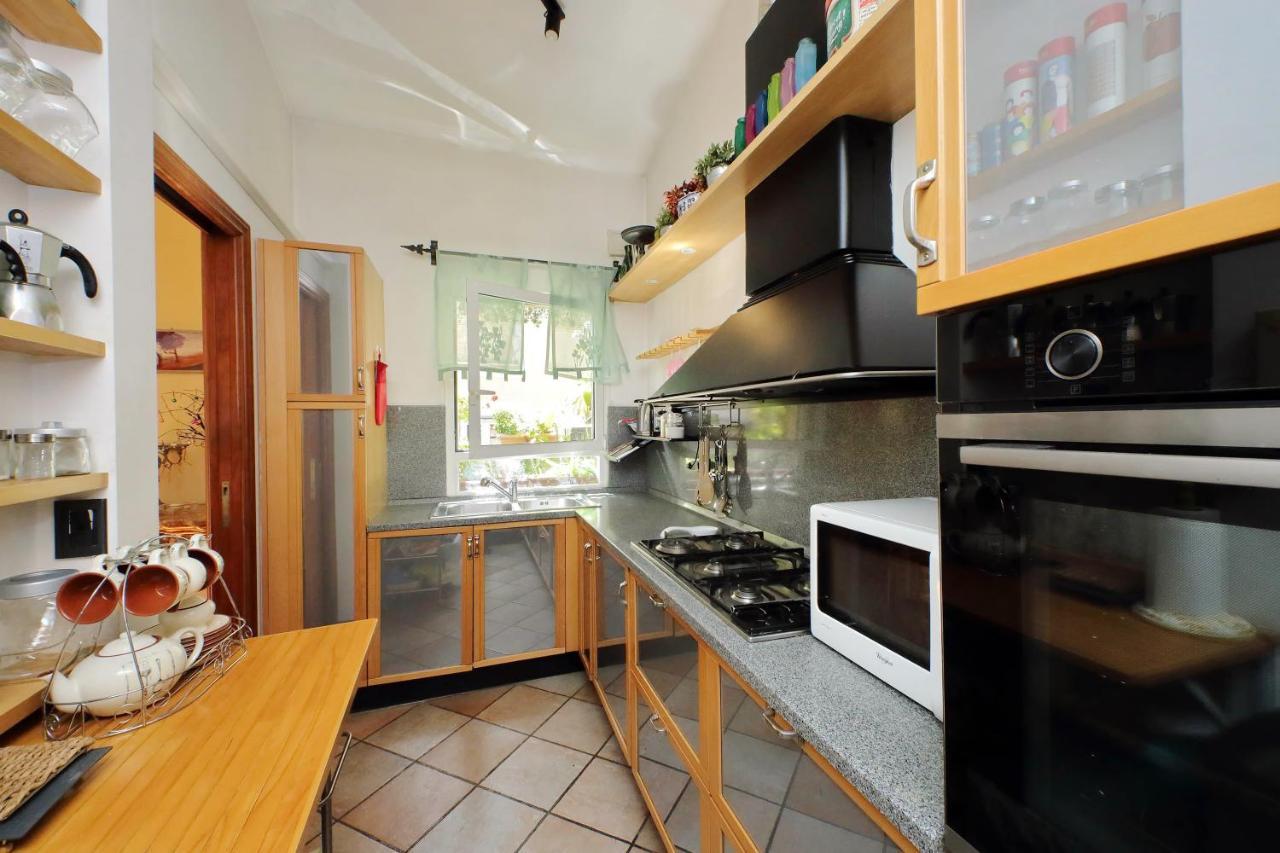4Bnb - Luxury Trevi Apartment W Terrace Rome Bagian luar foto